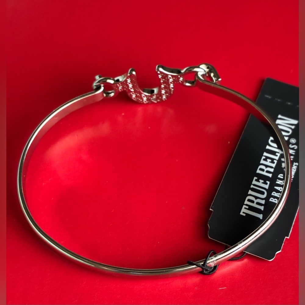 True Religion Silver Bracelet with Sparkling Clasp - Picture 3 of 7